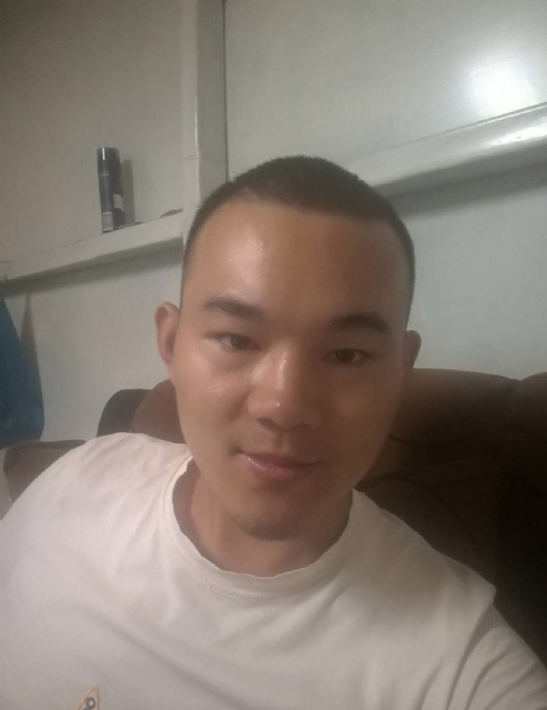 小強。。的第一张照片--平潭相亲服务中心