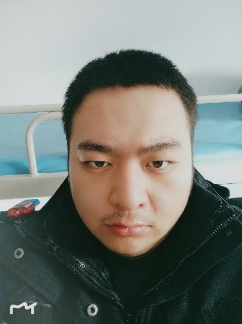 负重前行的第一张照片--平潭相亲服务中心