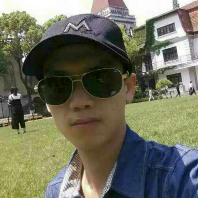 龙小华的第一张照片--平潭相亲服务中心