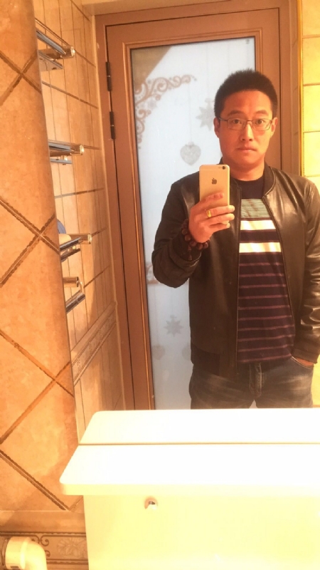 华灯初下的第一张照片--平潭相亲服务中心