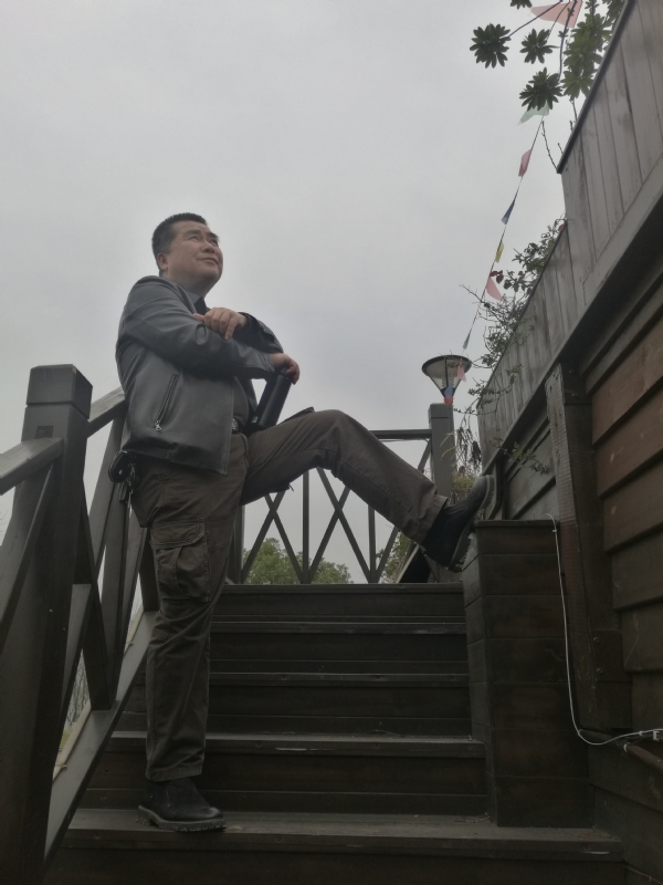孤单背影的第一张照片--平潭相亲服务中心