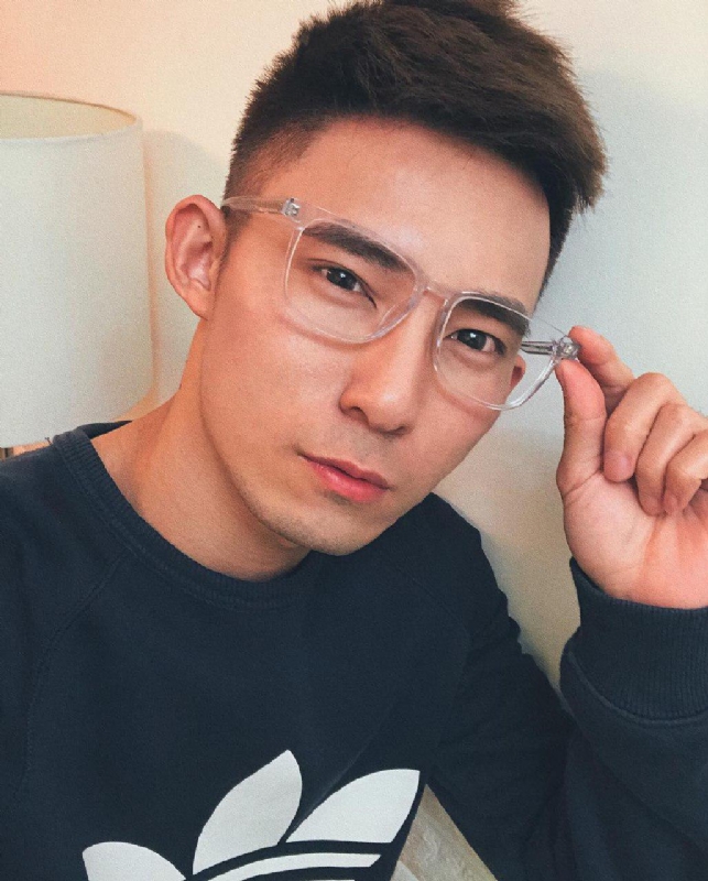 小伟的第一张照片--平潭相亲服务中心
