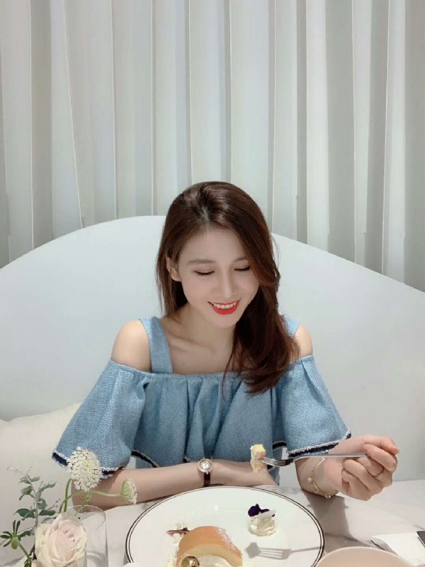 Emily的第三张照片--平潭相亲服务中心