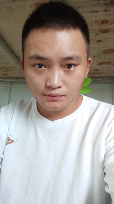 水里面的云呀的第一张照片--平潭相亲服务中心
