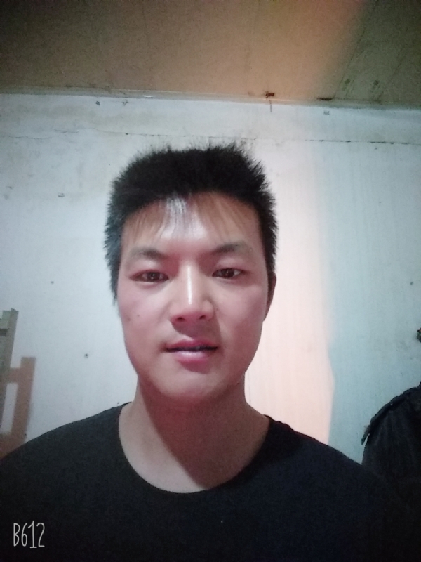 风轻云淡的第一张照片--平潭相亲服务中心