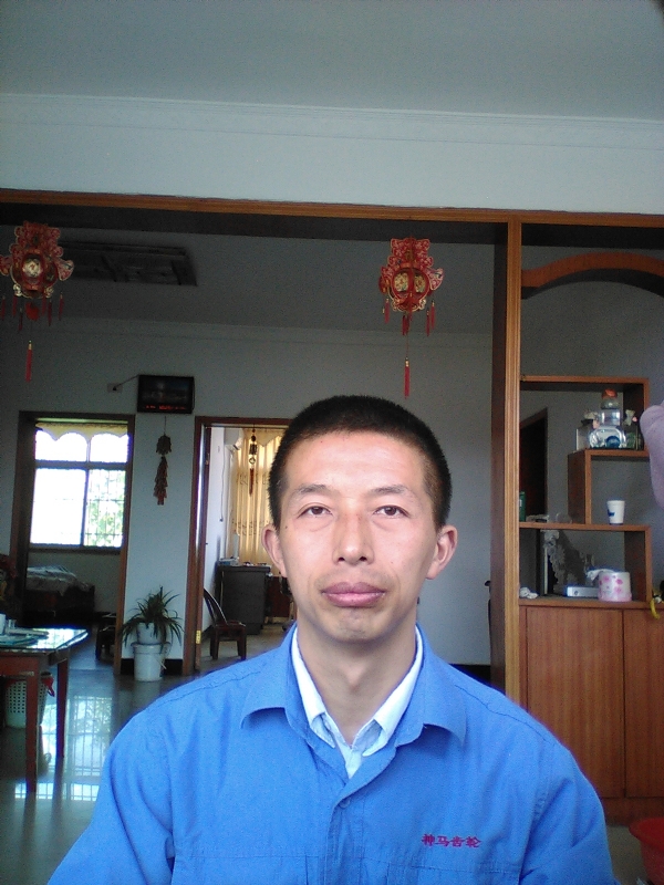 红玫瑰的第一张照片--平潭相亲服务中心