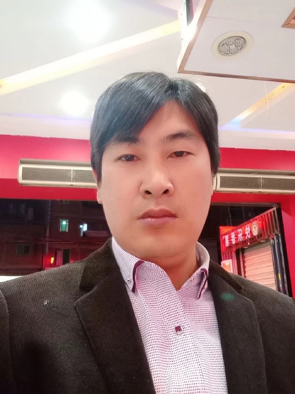 奔跑的第二张照片--平潭相亲服务中心