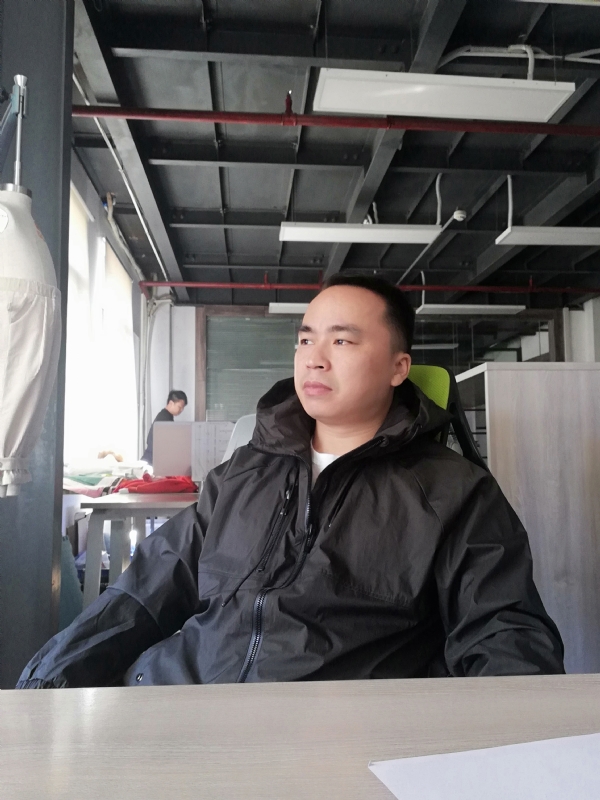 左眼皮跳跳的第一张照片--平潭相亲服务中心