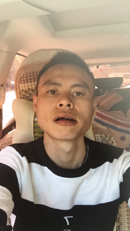 小何的第一张照片--平潭相亲服务中心