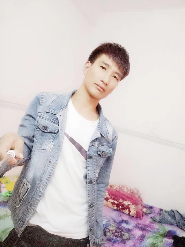 心好痛的第一张照片--平潭相亲服务中心