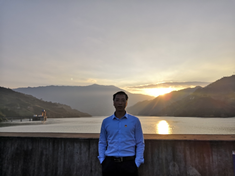 庸人自扰的第一张照片--平潭相亲服务中心