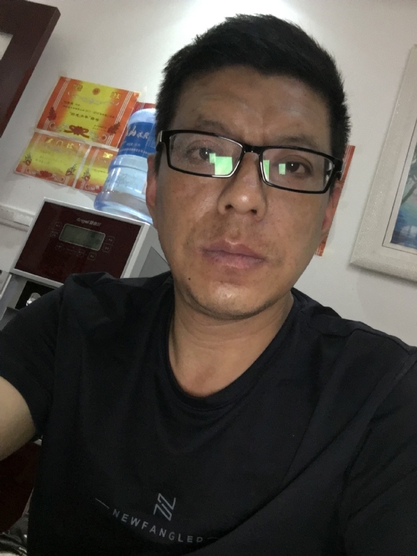 牵手的第三张照片--平潭相亲服务中心