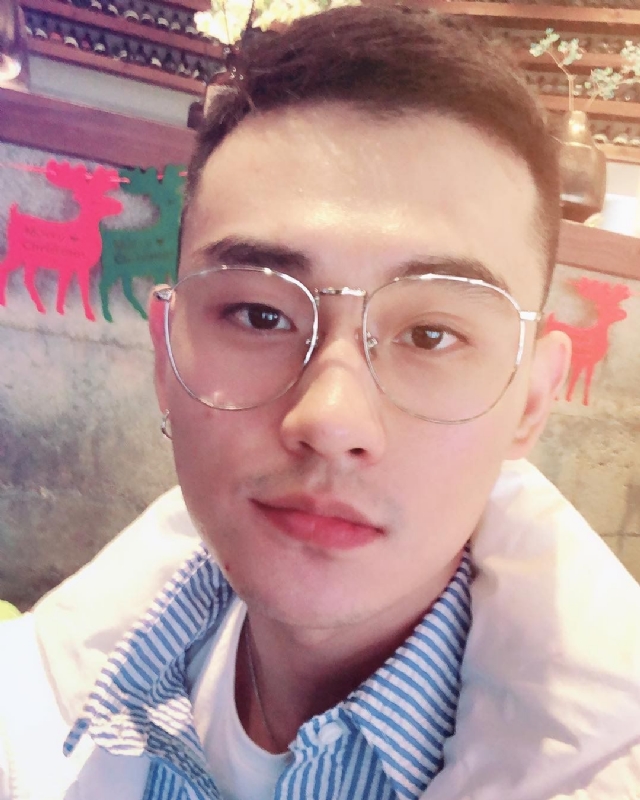 胡强很孤单的第一张照片--平潭相亲服务中心