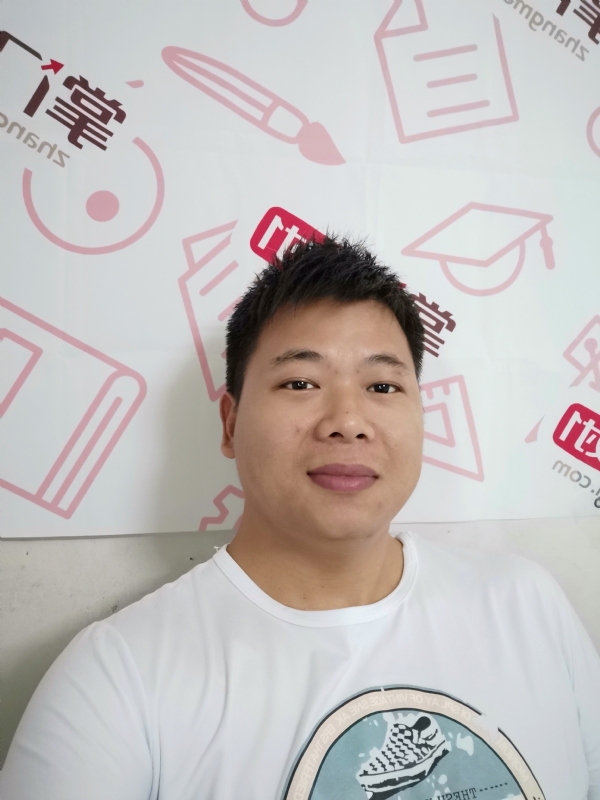 轻静地行走着的第一张照片--平潭相亲服务中心