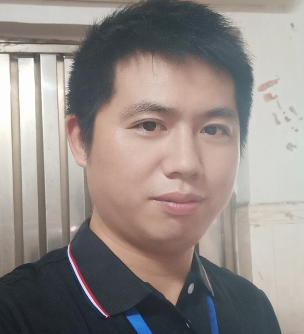 单身奶爸的第一张照片--平潭相亲服务中心