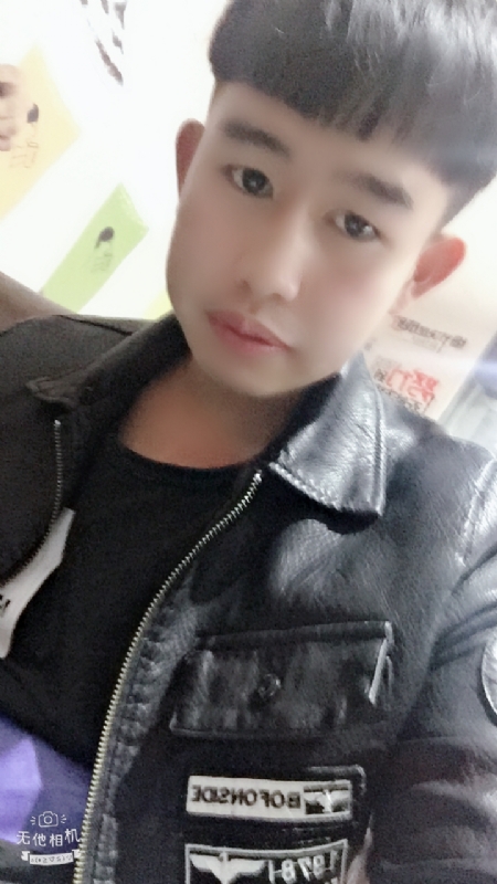 军绿色的第一张照片--平潭相亲服务中心