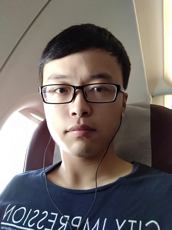 在水一方的第二张照片--平潭相亲服务中心