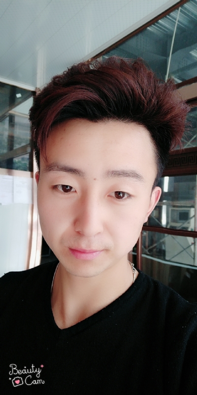 拼命微笑的第三张照片--平潭相亲服务中心