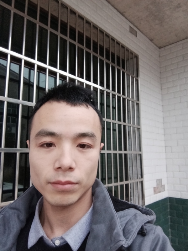 笑得那么开心的第三张照片--平潭相亲服务中心