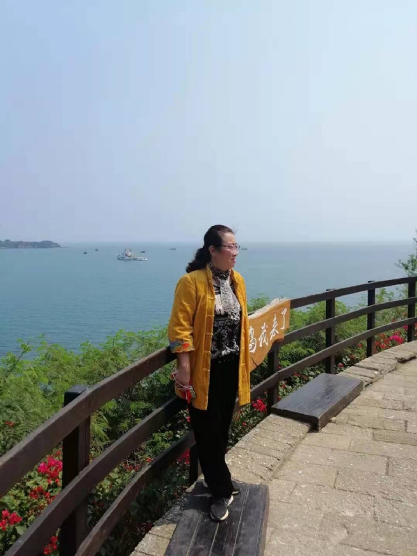曦若半秋的第一张照片--平潭相亲服务中心