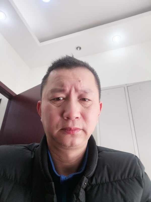 相视而笑的第一张照片--平潭相亲服务中心