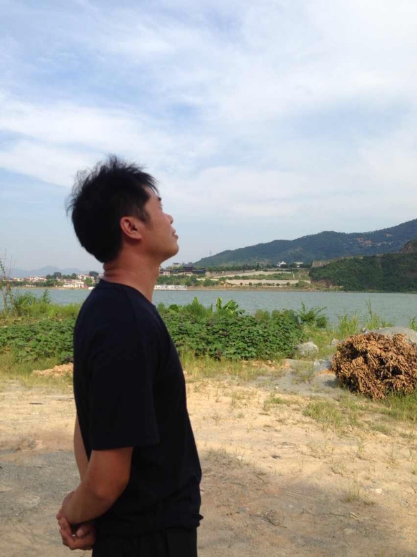 雾里看花的第一张照片--平潭相亲服务中心