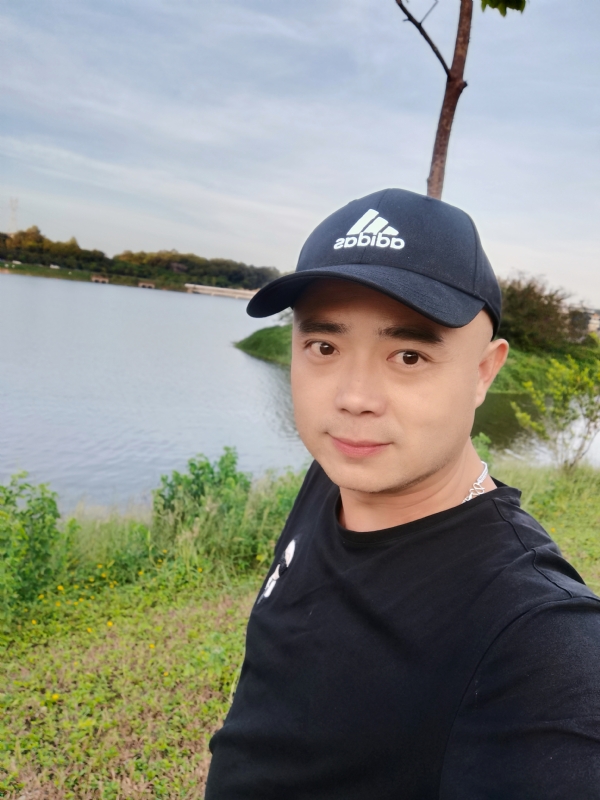 石头哥的第一张照片--平潭相亲服务中心