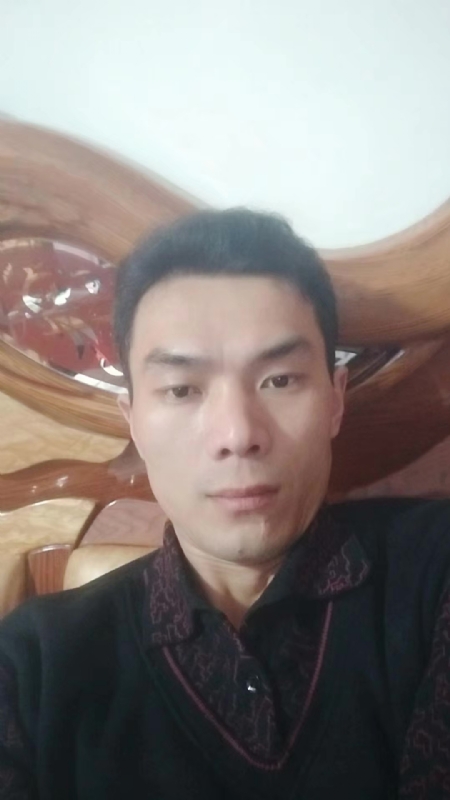 错把真心喂了狗的第四张照片--平潭相亲服务中心