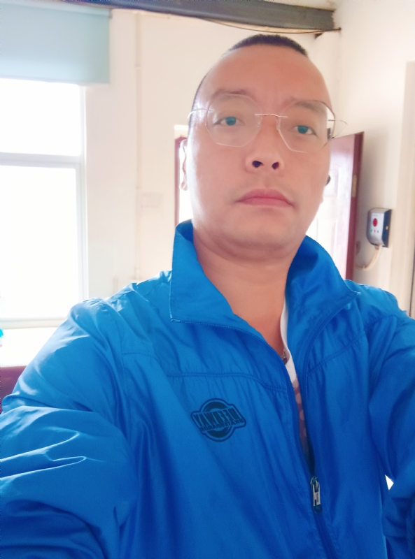 通海混混的第一张照片--平潭相亲服务中心