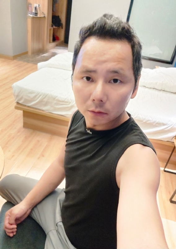 爱远的要命的第一张照片--平潭相亲服务中心