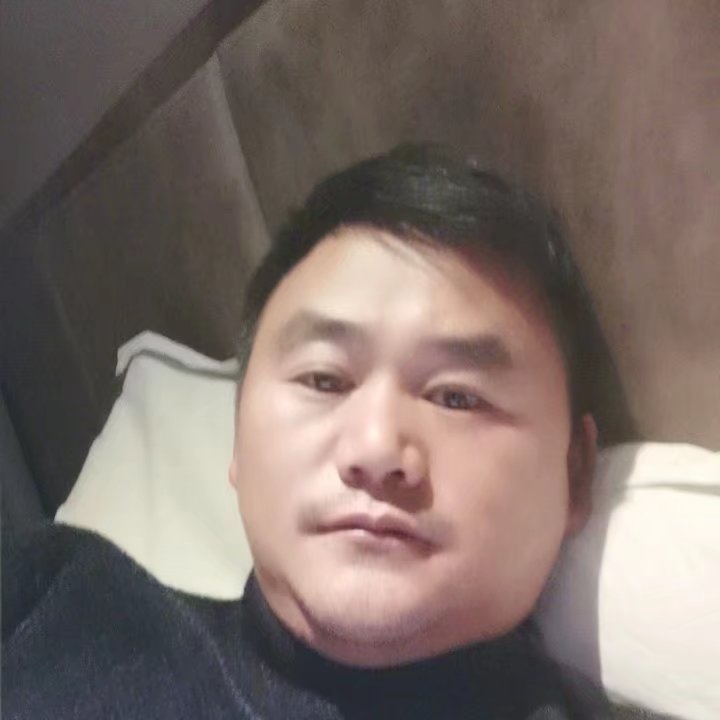 奔跑的第三张照片--平潭相亲服务中心