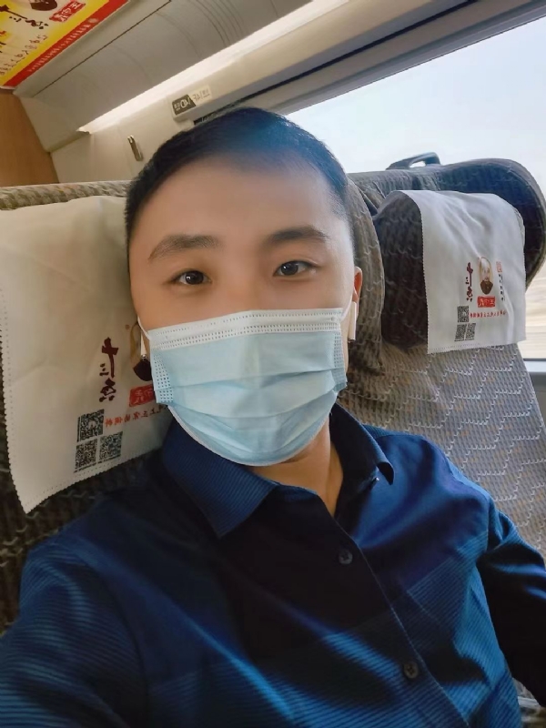 孤独的小屁猪的第二张照片--平潭相亲服务中心
