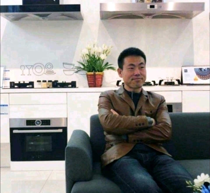 奋斗的执着的第一张照片--平潭相亲服务中心