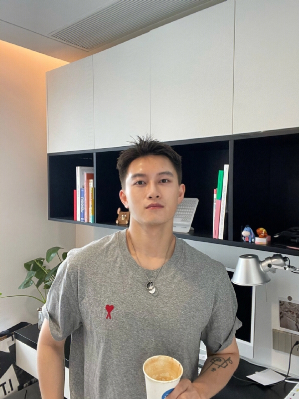 月光之下的第二张照片--平潭相亲服务中心