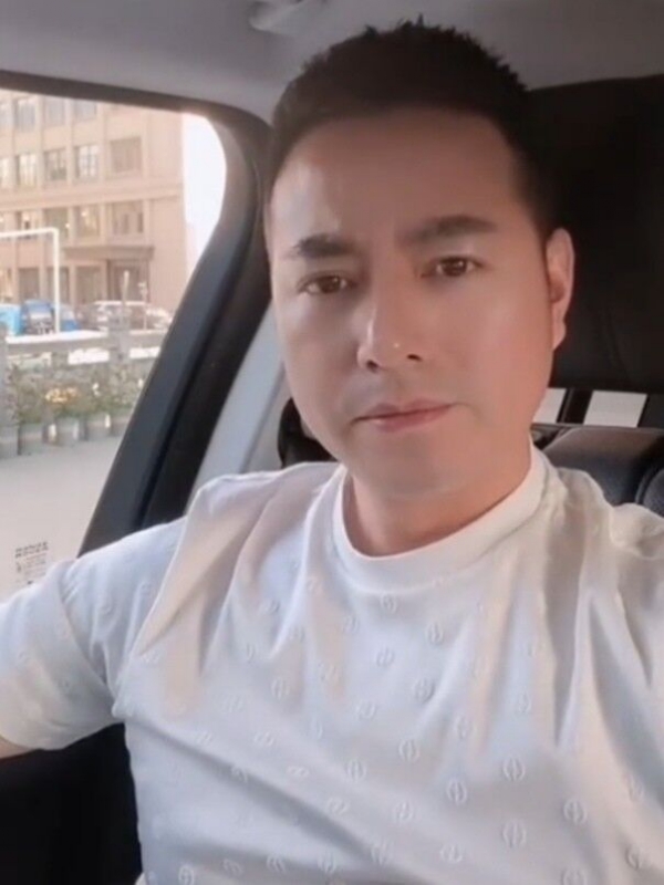 勿忘初心的第一张照片--平潭相亲服务中心