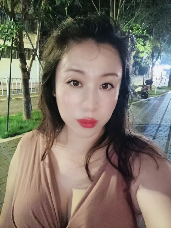 叶子青青的第一张照片--平潭相亲服务中心