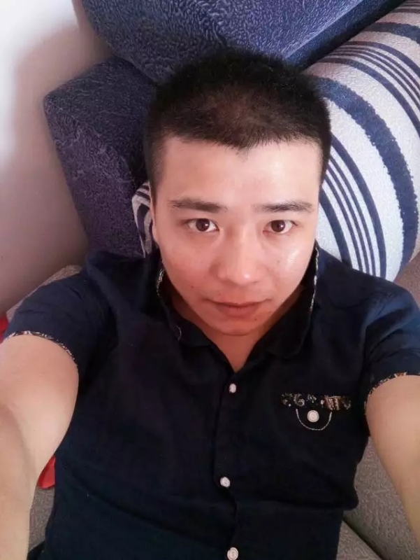 漫步的面包的第一张照片--平潭相亲服务中心