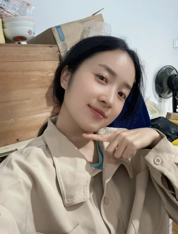 多喝热水的第二张照片--平潭相亲服务中心