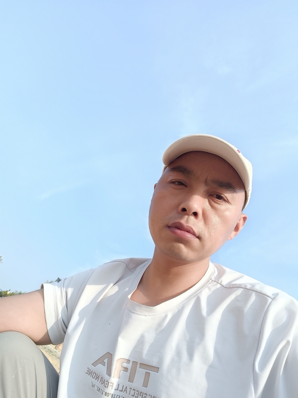 哥哥的第一张照片--平潭相亲服务中心