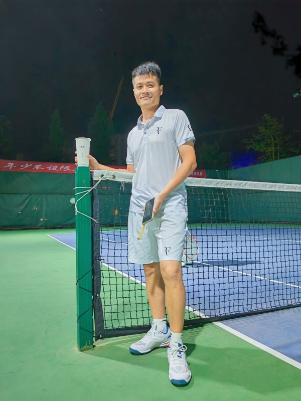 网球罗的第五张照片--平潭相亲服务中心
