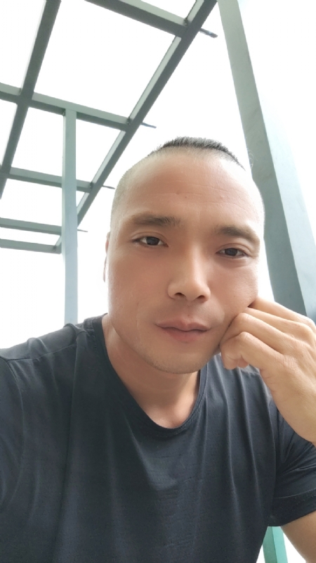 伯爵的第三张照片--平潭相亲服务中心