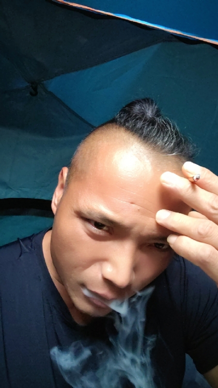 伯爵的第四张照片--平潭相亲服务中心