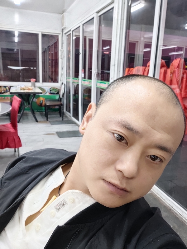 大连相亲的第一张照片--平潭相亲服务中心