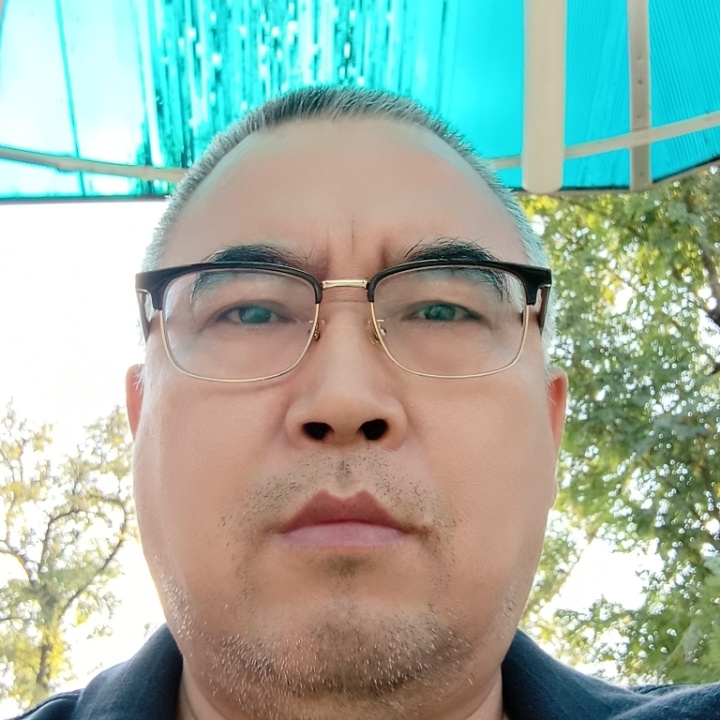 绿萝的第一张照片--平潭相亲服务中心