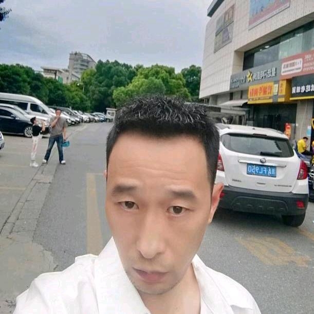 小林的第三张照片--平潭相亲服务中心