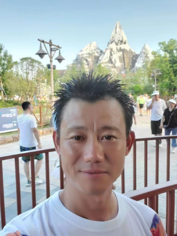 艾氏涂料博的第一张照片--平潭相亲服务中心