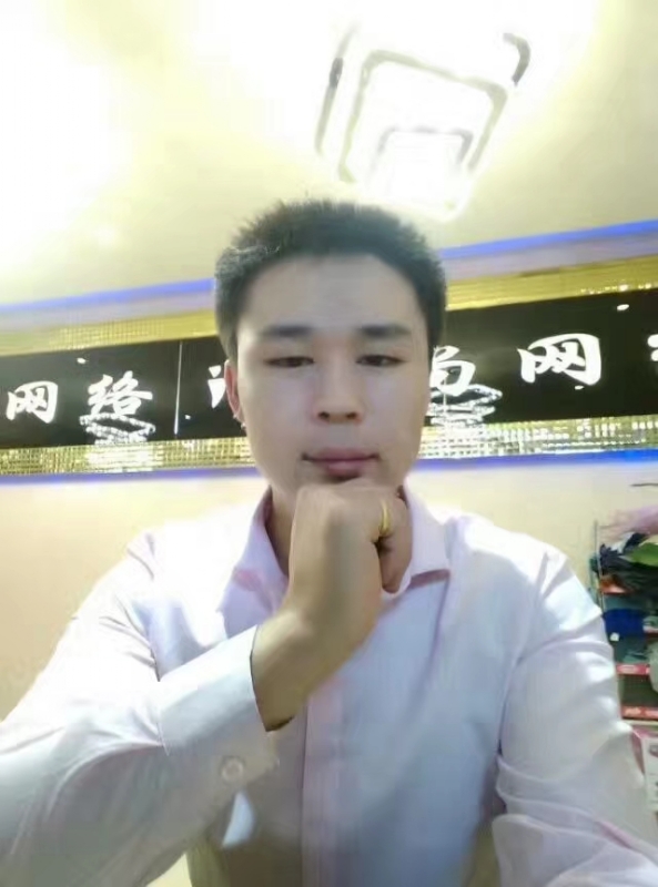 沉默寡言的第一张照片--平潭相亲服务中心
