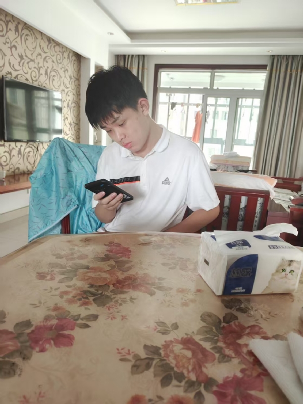 铁在烧的第一张照片--平潭相亲服务中心