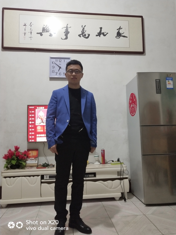 孤独的狼的第一张照片--平潭相亲服务中心