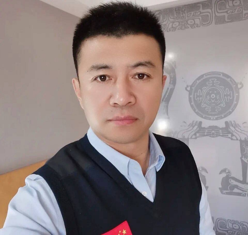 生在红旗下的第一张照片--平潭相亲服务中心